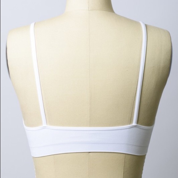 ❗️LAST 1❗️White Interwoven Strappy Bralette - Picture 3 of 5